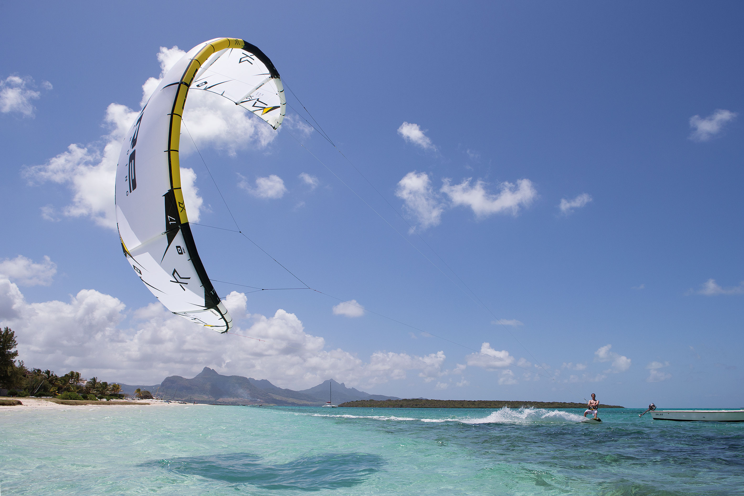 10 choses à savoir avant de débuter en kitesurf